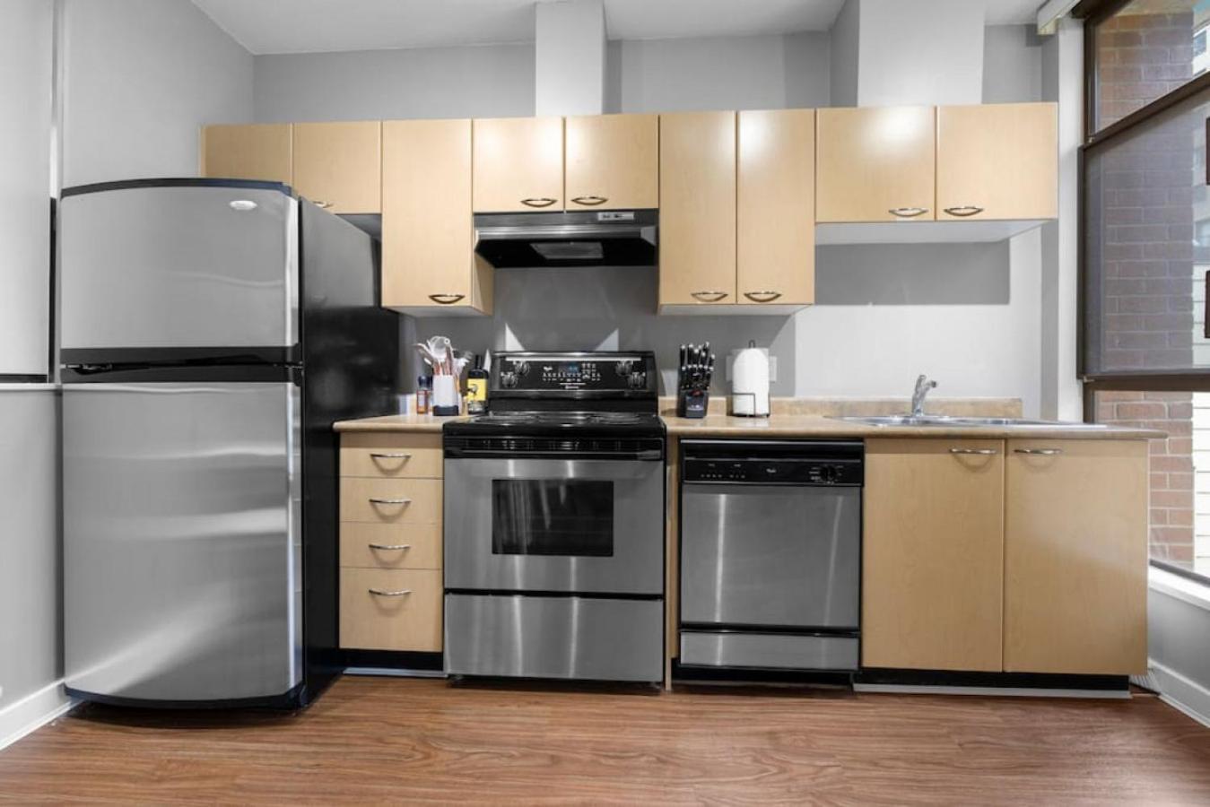 Top Floor Unit On Granville Strip Yaletown Area Vancouver Extérieur photo